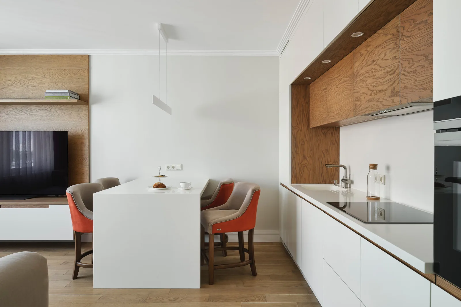 Ervye. Kitchen & Living Room