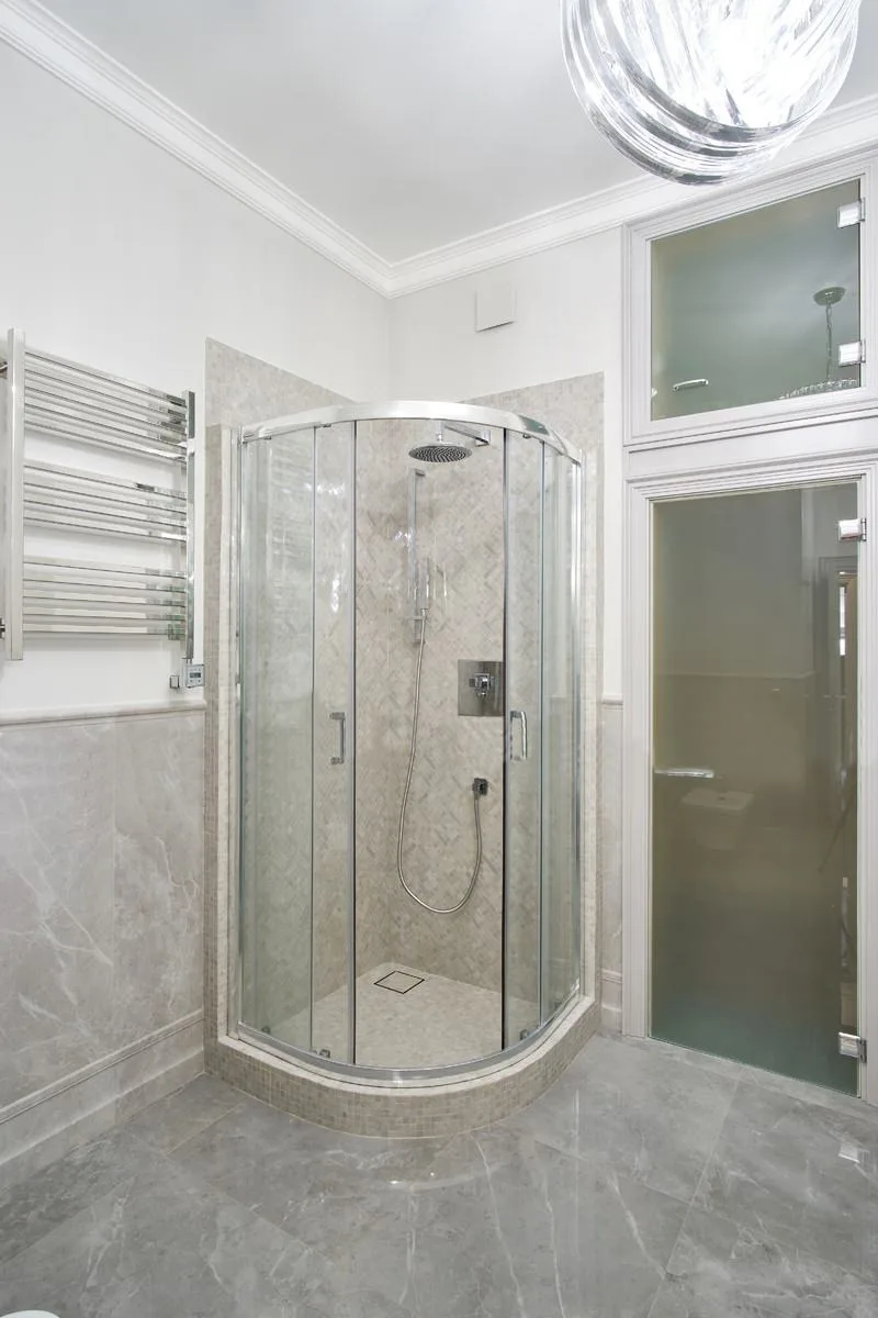 Novaya Istoriya Master Bathroom, interior design project
